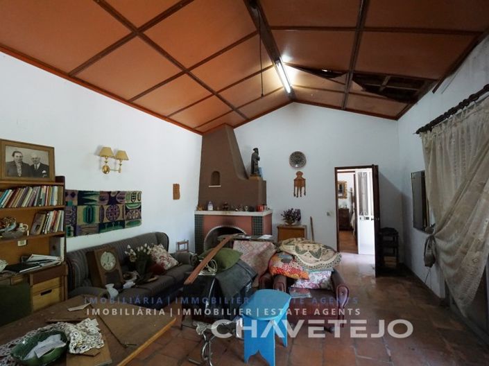 Image No.7-2 Bed Farmhouse for sale