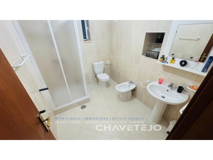 Image No.24-4 Bed House for sale