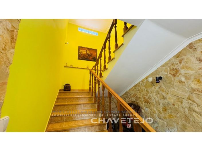 Image No.25-4 Bed House for sale