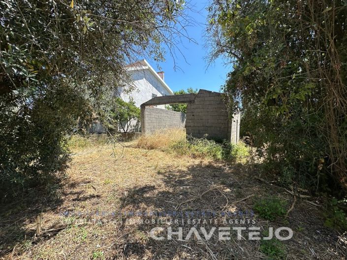Image No.13-2 Bed House for sale
