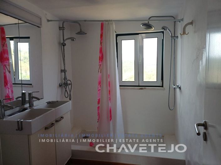 Image No.13-2 Bed House for sale
