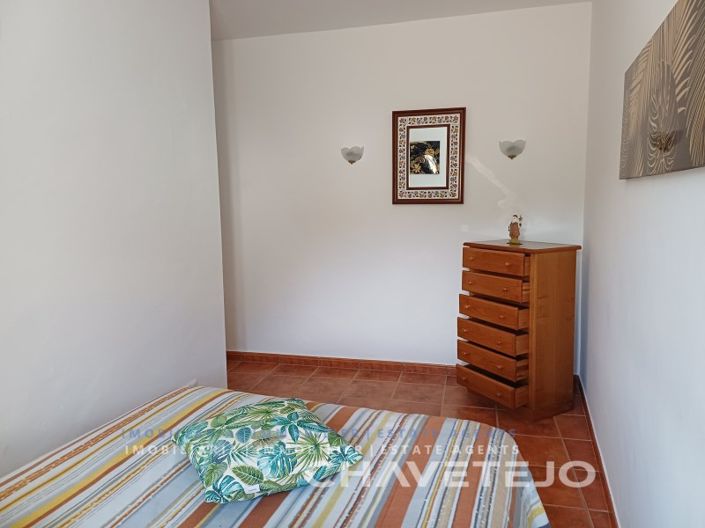 Image No.17-2 Bed House for sale