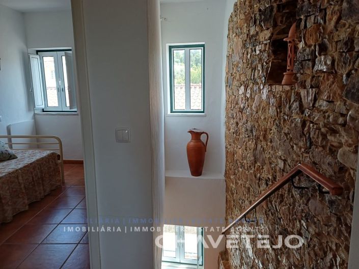Image No.18-2 Bed House for sale