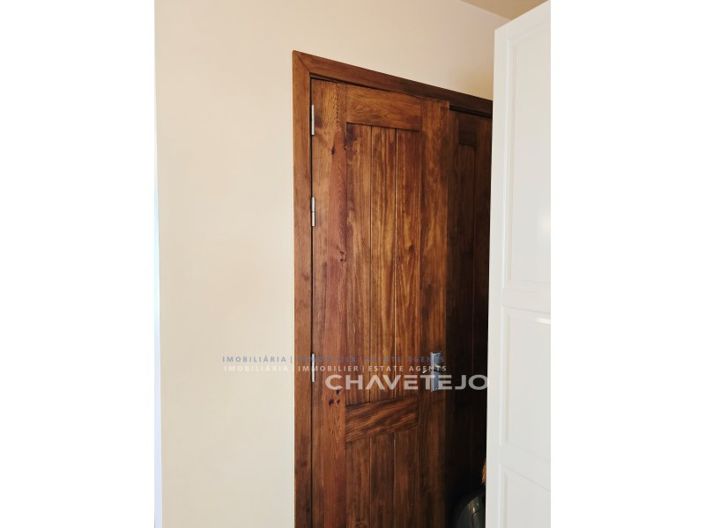 Image No.21-3 Bed House for sale