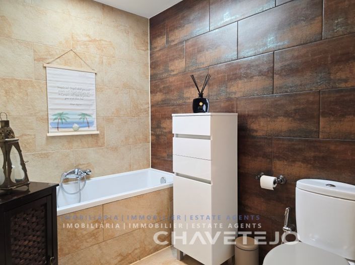 Image No.25-3 Bed House for sale