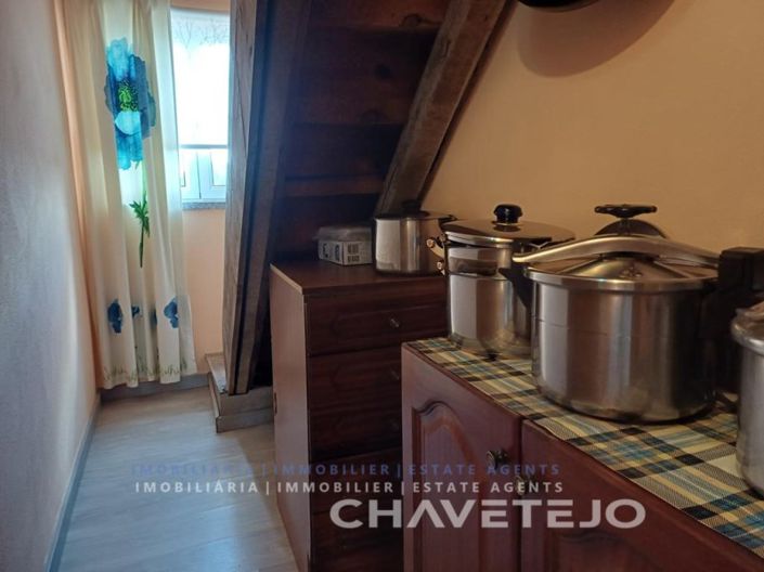 Image No.21-4 Bed Farmhouse for sale