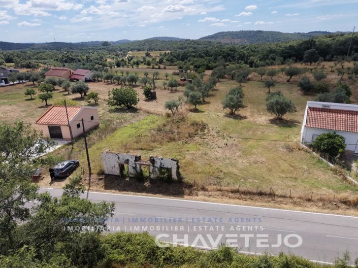 Building Plot with Ruin and Excellent Potential for sale in Areias. Ferreira do Zêzere
