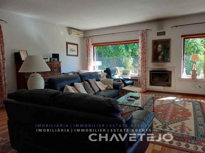 Image No.33-2 Bed Villa for sale