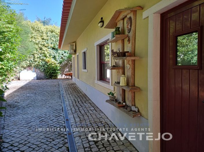 Image No.37-2 Bed Villa for sale