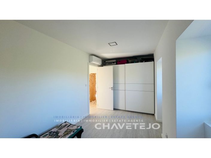 Image No.11-2 Bed House for sale