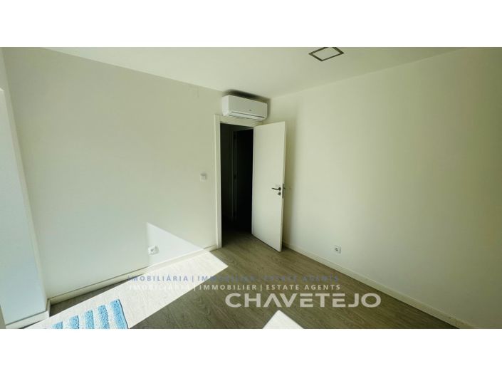 Image No.14-2 Bed House for sale