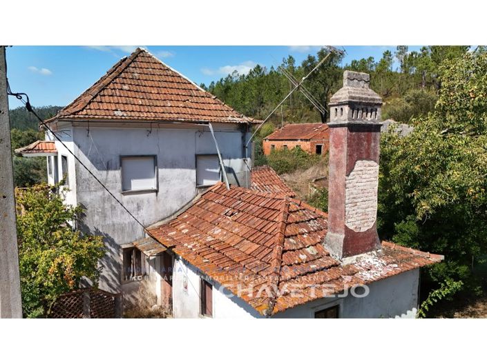 Traditional Farmstead with Land, Privacy & Self-Sufficient Potential