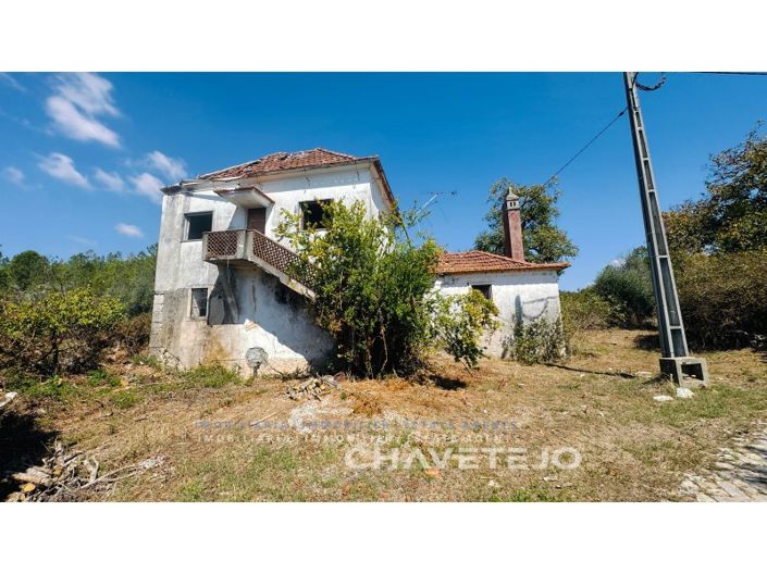 Image No.12-4 Bed Farmhouse for sale