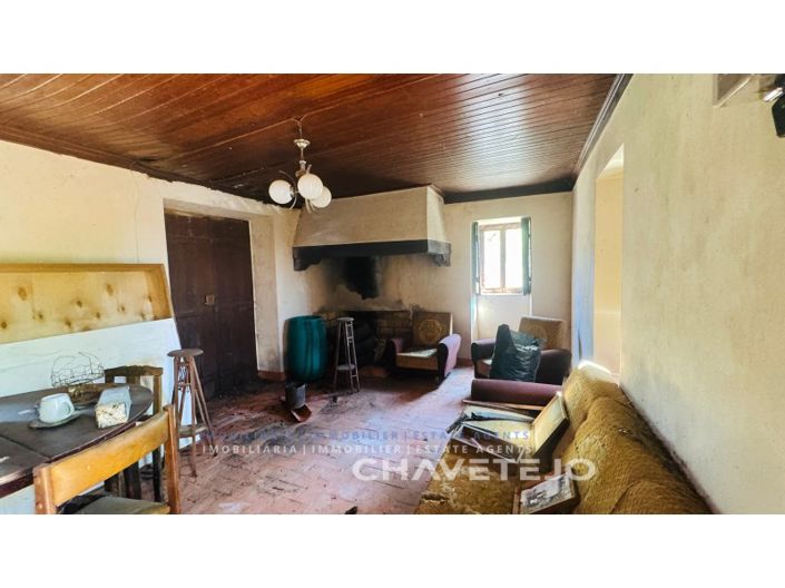 Image No.18-4 Bed Farmhouse for sale