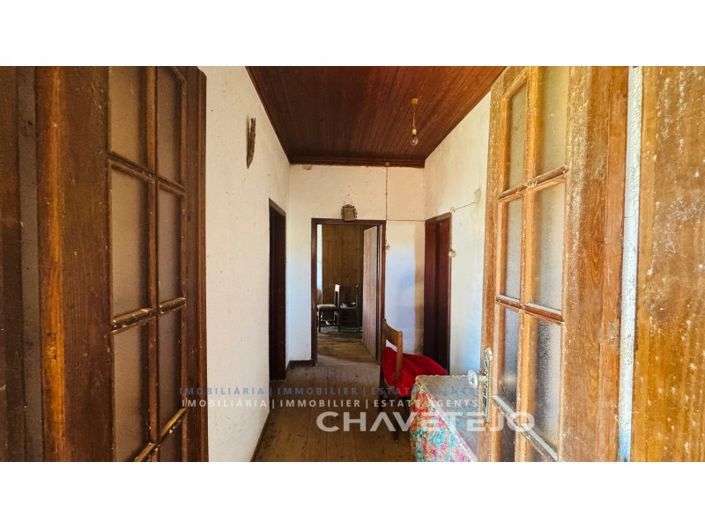 Image No.19-4 Bed Farmhouse for sale
