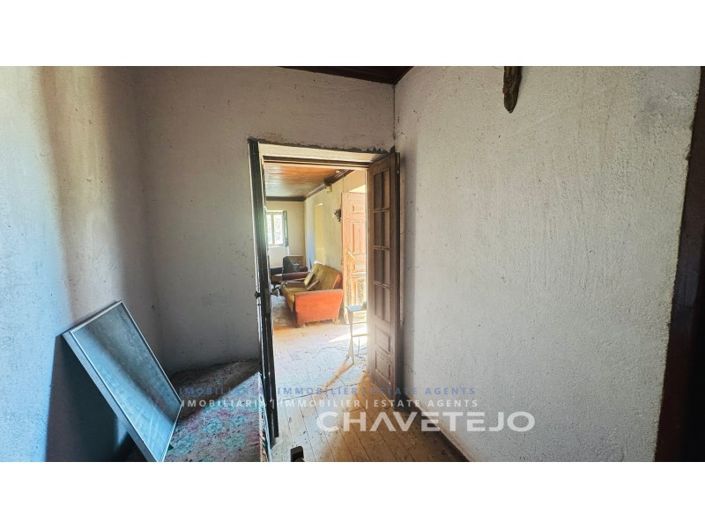 Image No.23-4 Bed Farmhouse for sale