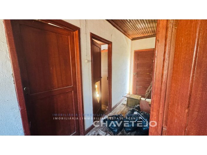 Image No.25-4 Bed Farmhouse for sale