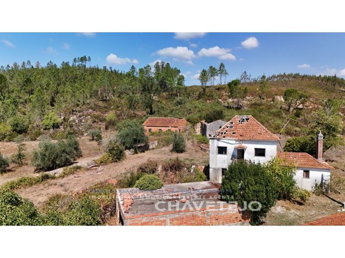 Image No.35-4 Bed Farmhouse for sale