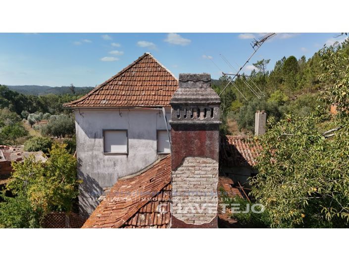 Image No.41-4 Bed Farmhouse for sale