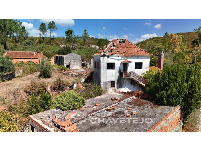 Image No.42-4 Bed Farmhouse for sale