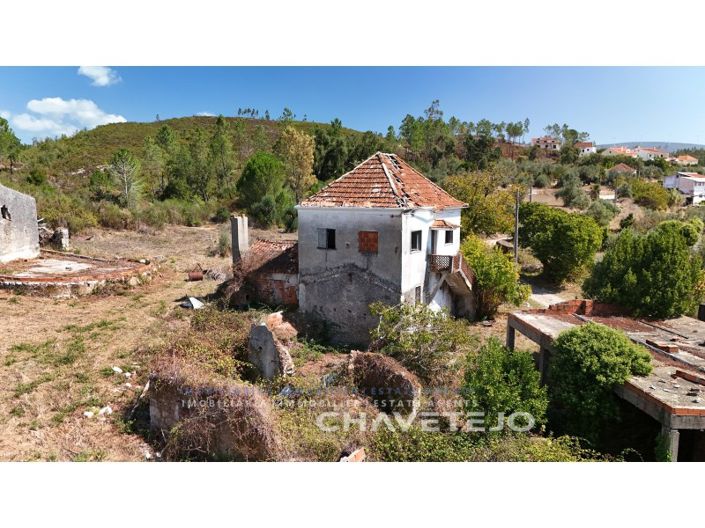 Image No.44-4 Bed Farmhouse for sale
