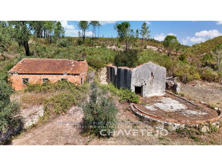 Image No.45-4 Bed Farmhouse for sale