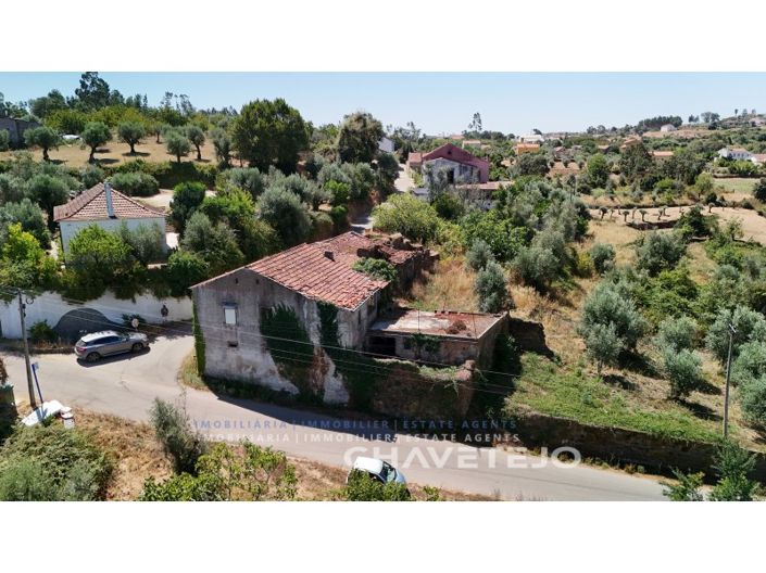 Image No.21-2 Bed Farmhouse for sale