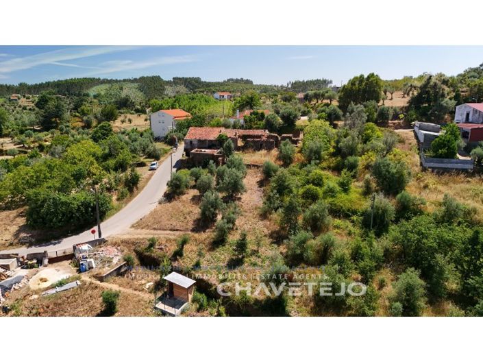 Image No.24-2 Bed Farmhouse for sale