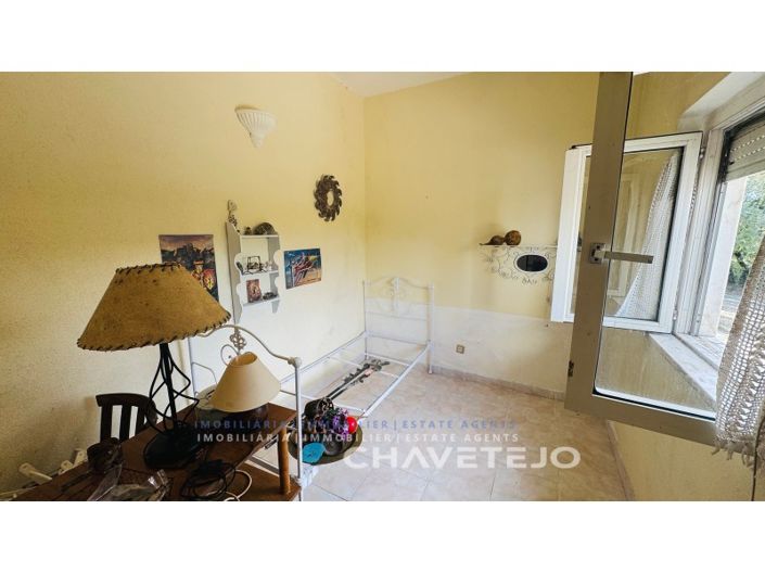 Image No.11-2 Bed House for sale