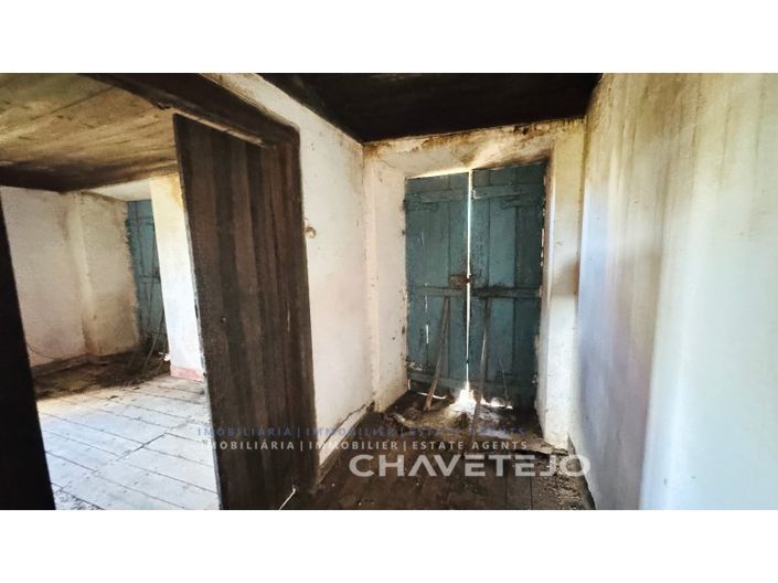 Image No.15-4 Bed House for sale