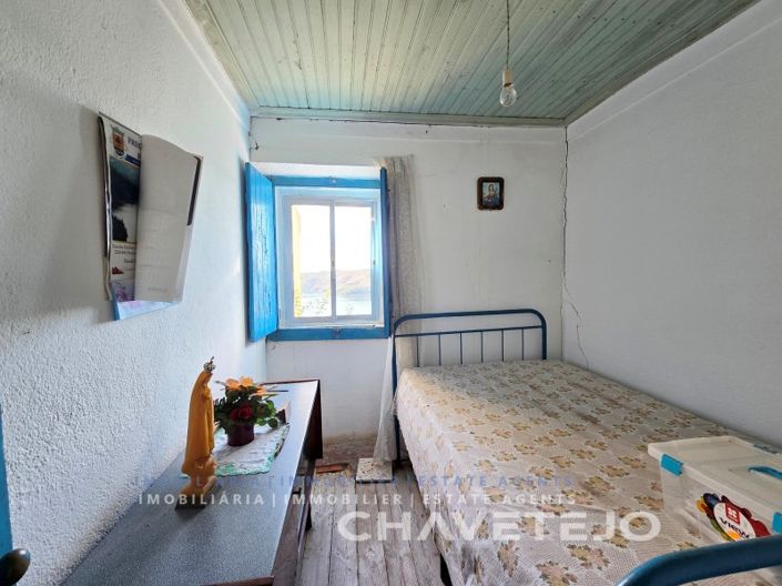 Image No.8-2 Bed House for sale