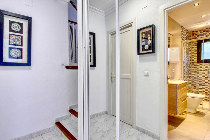 Image No.13-3 Bed Property for sale