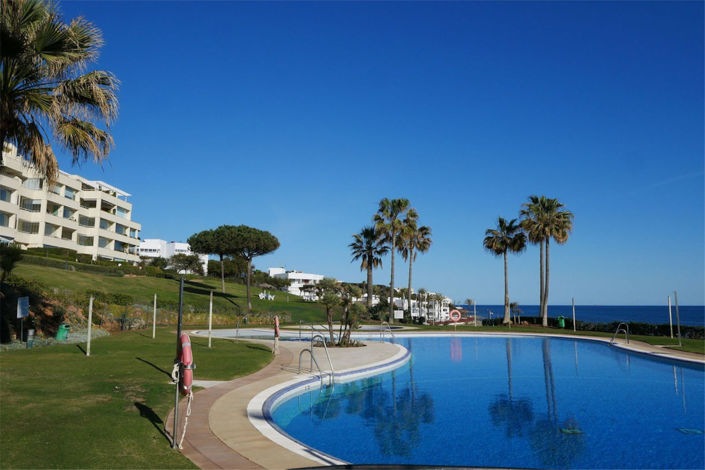 Image No.12-4 Bed Property for sale