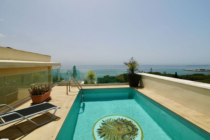 Image No.17-4 Bed Property for sale