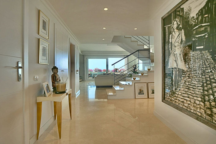 Image No.4-4 Bed Property for sale