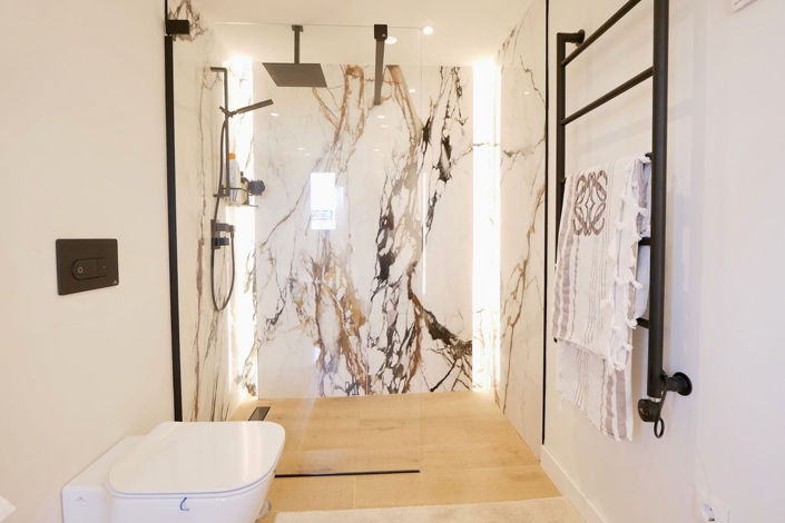 Image No.7-4 Bed Property for sale