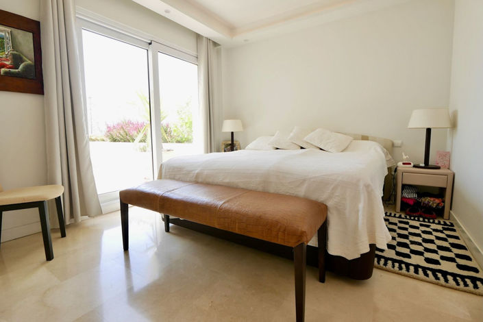 Image No.65-4 Bed Property for sale