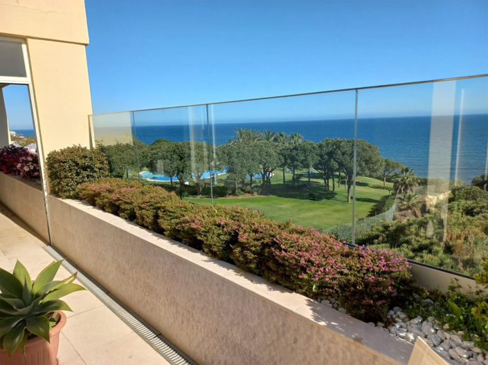 Image No.76-4 Bed Property for sale