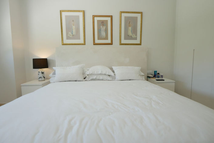 Image No.12-2 Bed Property for sale