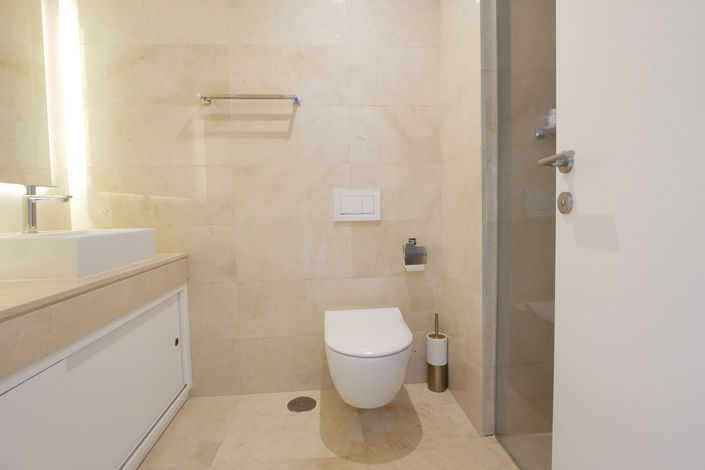 Image No.16-2 Bed Property for sale