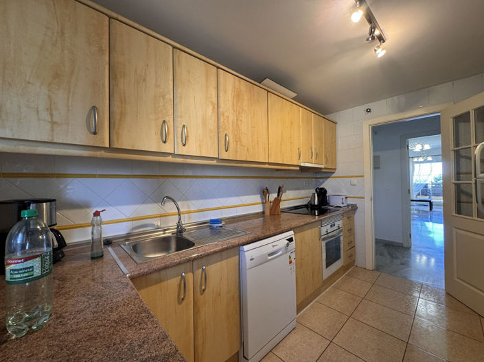 Image No.23-2 Bed Property for sale