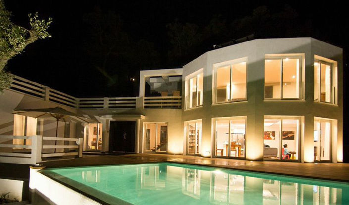 Image No.1-4 Bed Property for sale