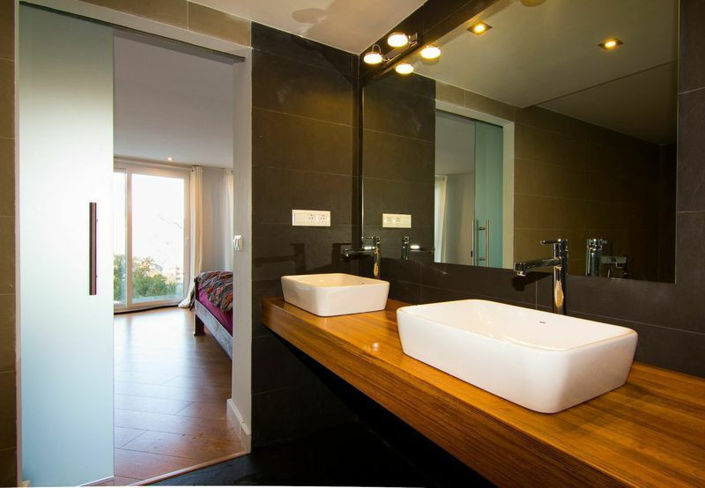 Image No.13-4 Bed Property for sale