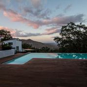 Image No.4-4 Bed Property for sale