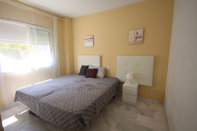 10-bb915d1cb19341576dcdc994b81ab9c5