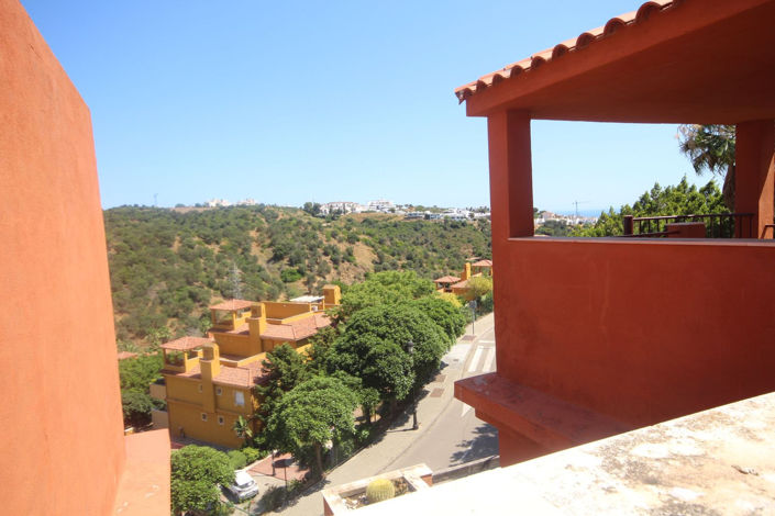 Image No.18-2 Bed Property for sale