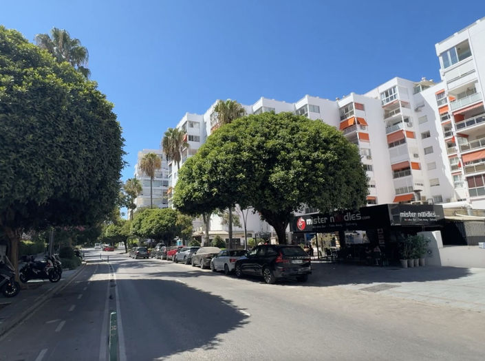 Image No.18-1 Bed Property for sale