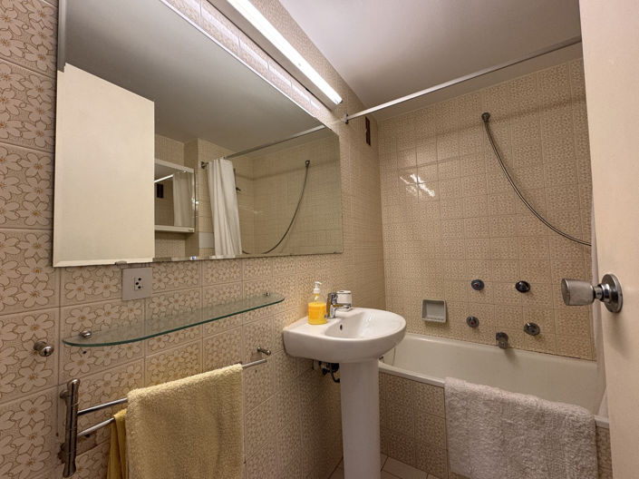 Image No.7-1 Bed Property for sale