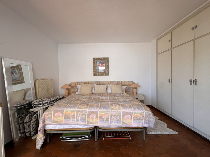 Image No.8-1 Bed Property for sale