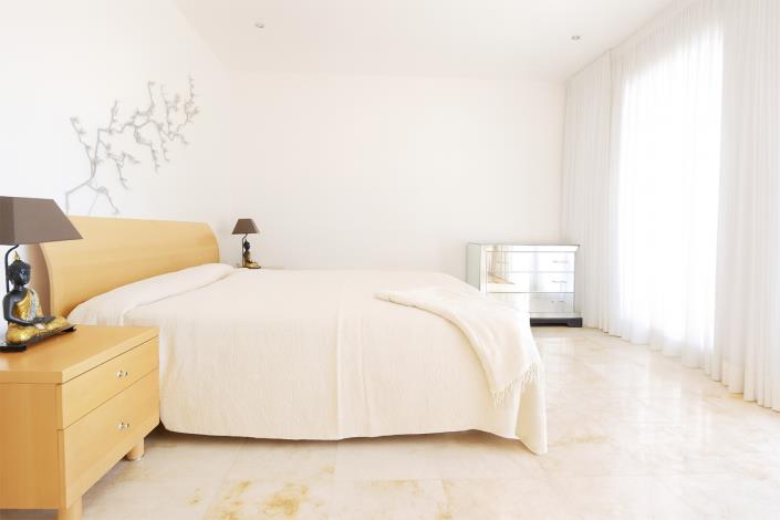 Image No.44-3 Bed Property for sale